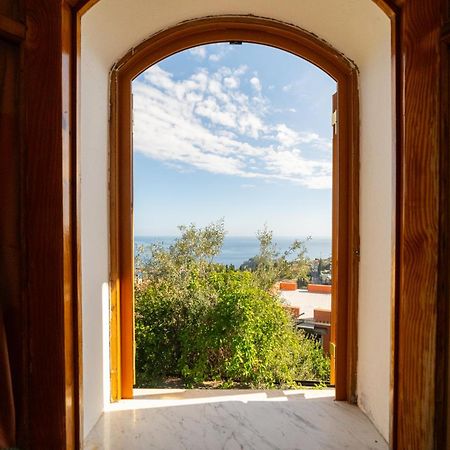 Villa Britannia Таормина Экстерьер фото